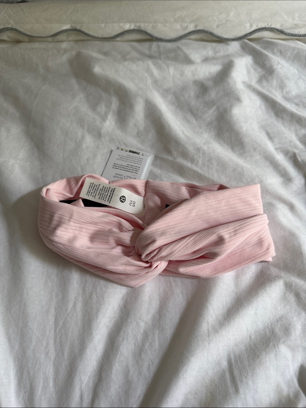 NWT lululemon athletica ribbed nulu twist front headband